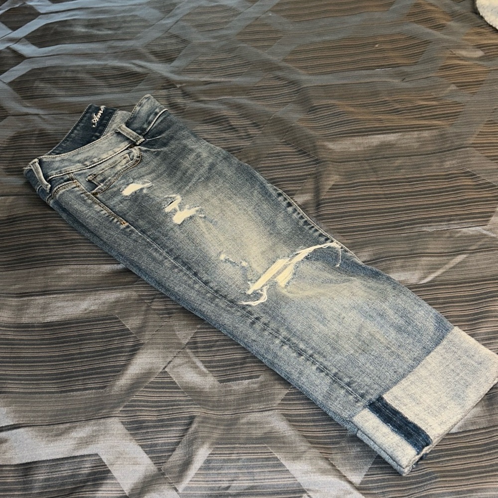 American Eagle cropped Artist jeans